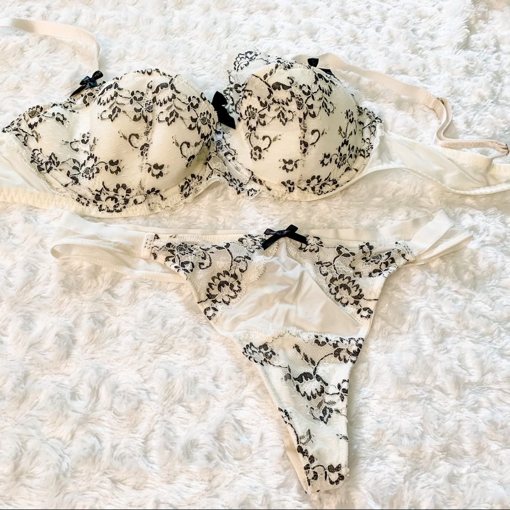 VS white & black lace bra 36D